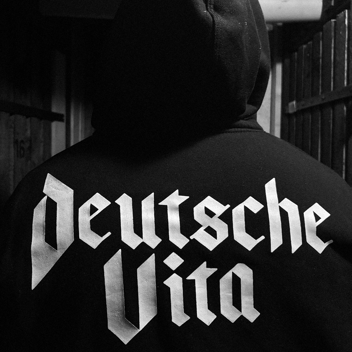 Kapuzenpulli „RÜCKEN“